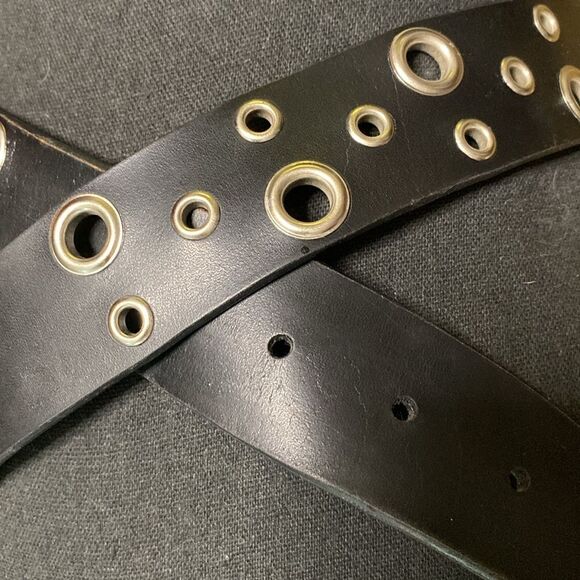 PARIS BLUES Black Leather Rivet Belt - Picture 7 of 8
